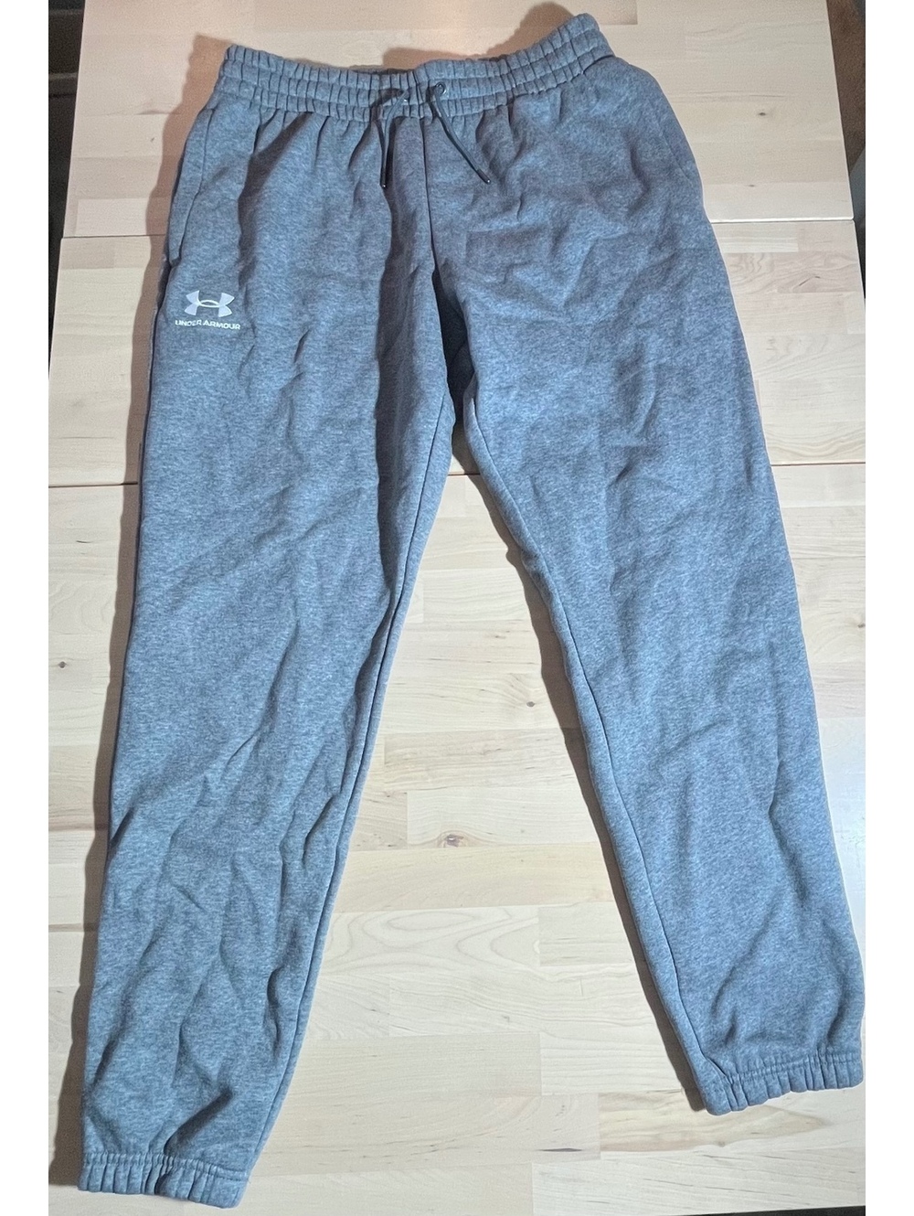 Under Armour Men's Grey Fleece Joggers / Sweatpants - Size Large